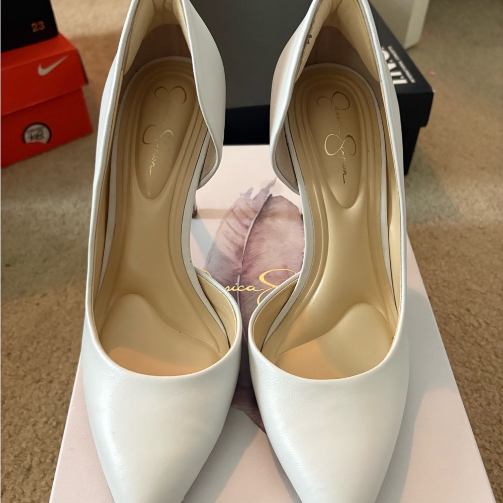 Jessica Simpson Cream Heels
